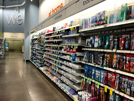 Drug Store «Walgreens», reviews and photos, 811 Madison St, Oak Park, IL 60302, USA