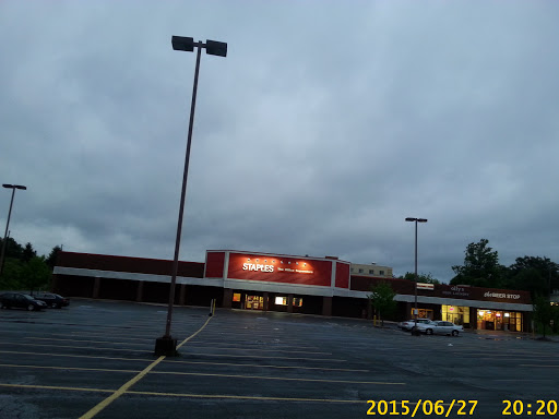 Office Supply Store «Staples», reviews and photos, 710 W Chocolate Ave, Hershey, PA 17033, USA