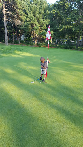 Country Club «Squirrel Run Country Club», reviews and photos, 32 Elderberry Dr, Plymouth, MA 02360, USA