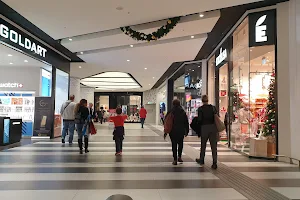 Maximo Shopping Center image