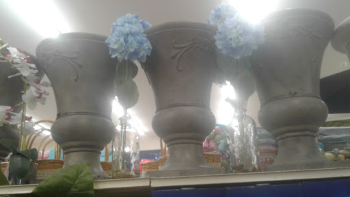 Discount Store «Big Lots», reviews and photos, 1260 N Lake Ave, Pasadena, CA 91104, USA