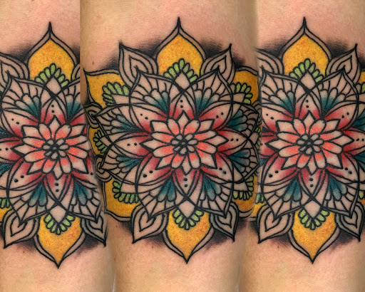 Tattoo Shop «House of Pain Tattoo», reviews and photos, 11335 Montwood Dr, El Paso, TX 79936, USA