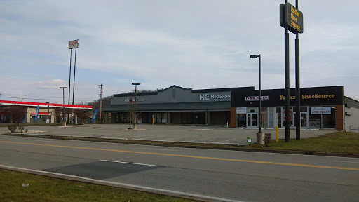 Shoe Store «Payless ShoeSource», reviews and photos, 850 Rostraver Rd, Belle Vernon, PA 15012, USA