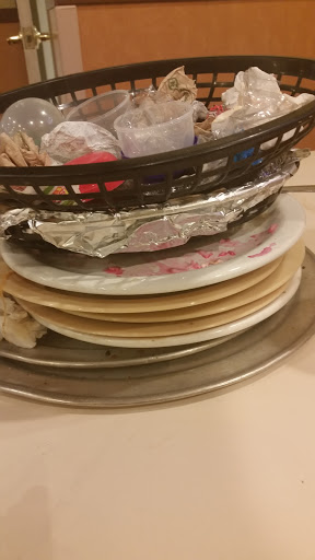 Pizza Restaurant «Round Table Pizza», reviews and photos, 4098 East Ave, Livermore, CA 94550, USA