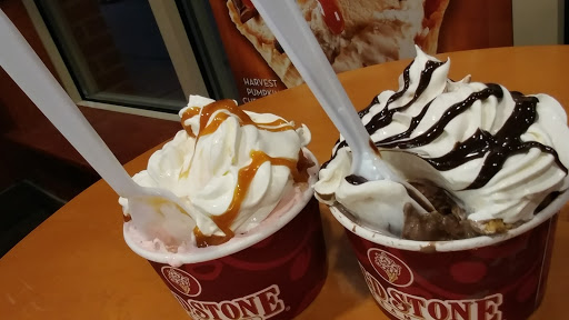 Ice Cream Shop «Cold Stone Creamery», reviews and photos, 490 S Broad St, Meriden, CT 06450, USA