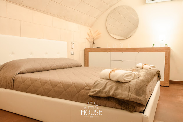 Photo Bed & Breakfast Little house 70022 Altamura
