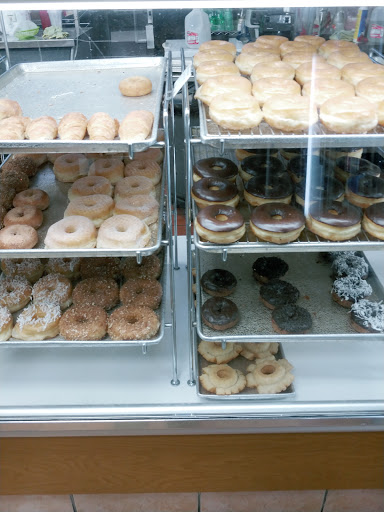 Donut Shop «Donut King», reviews and photos, 2025 Durfee Ave, South El Monte, CA 91733, USA