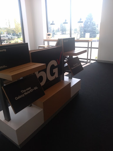 Cell Phone Store «Verizon Authorized Retailer, TCC», reviews and photos, 705 Plaza Dr #1, Chesterton, IN 46304, USA