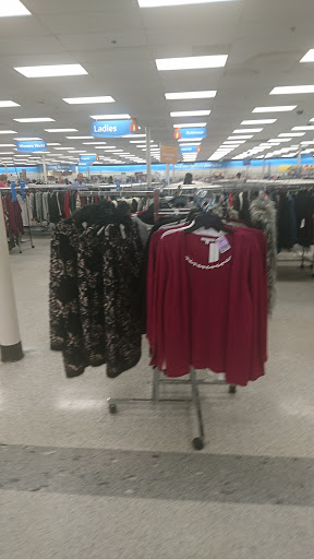 Clothing Store «Ross Dress for Less», reviews and photos, 1945 W Palmetto St, Florence, SC 29501, USA