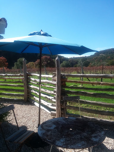 Winery «La Cruz de Comal Wines, Ltd.», reviews and photos, 7405 FM 2722, Canyon Lake, TX 78133, USA