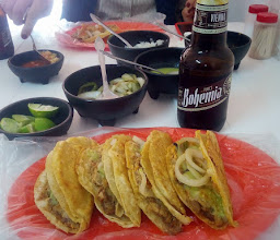 Tacos de Barbacoa y Chicharron, Antojos Tapatios photo