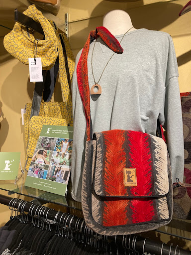 Gift Shop «The Woods Gifts - Maple Grove», reviews and photos, 15825 95th Ave N, Maple Grove, MN 55369, USA