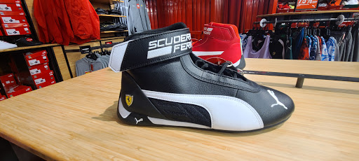 Shoe Store «PUMA», reviews and photos, 1650 Premium Outlet Blvd #333, Aurora, IL 60502, USA