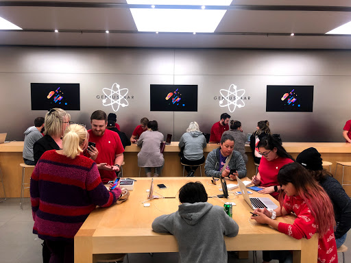 Computer Store «Apple Fashion Valley», reviews and photos, 7007 Friars Rd, San Diego, CA 92108, USA