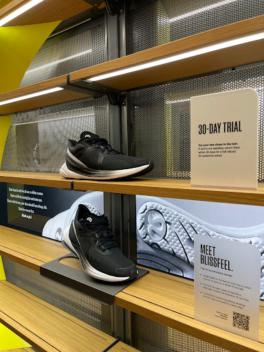 Sportswear Store «lululemon», reviews and photos, 2223 N Westshore Blvd #264, Tampa, FL 33607, USA