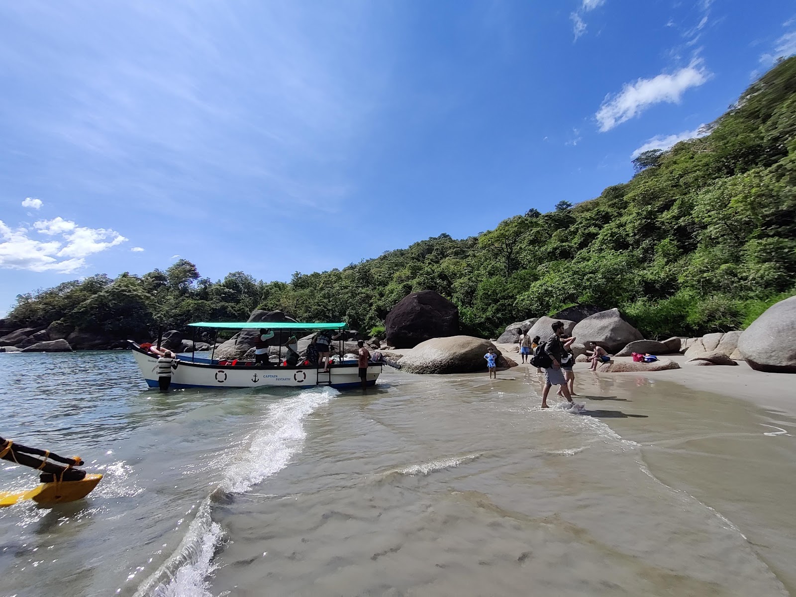 Photo de Honeymoon Beach avec petite baie
