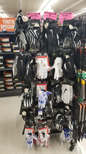 Sporting Goods Store «Big 5 Sporting Goods - Sunnyvale», reviews and photos, 721 Sunnyvale Saratoga Rd, Sunnyvale, CA 94087, USA