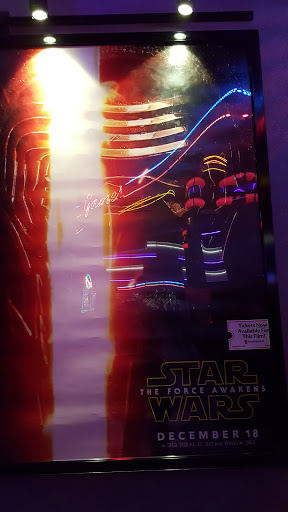 Movie Theater «Regal Cinemas Henrietta 18», reviews and photos, 525 Marketplace Dr, Rochester, NY 14623, USA