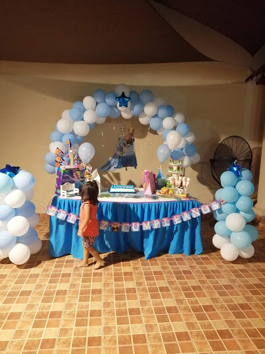 Sala de fiestas chikitinas.