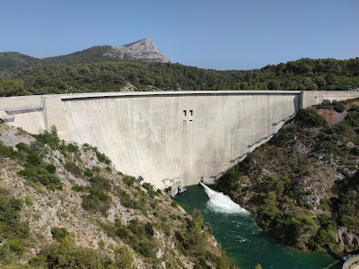 Barrage de Bimont à Saint-Marc-Jaumegarde