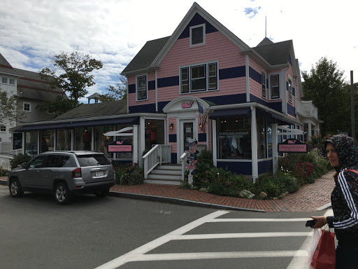 Clothing Store «Vineyard Vines», reviews and photos, 56 Narragansett Ave, Oak Bluffs, MA 02557, USA