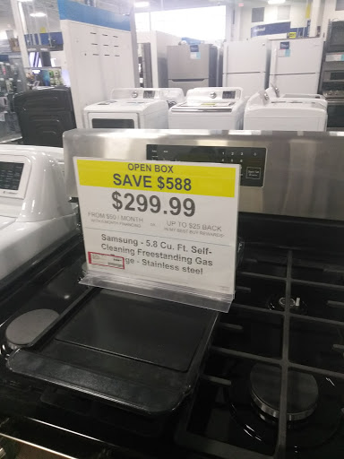 Electronics Store «Best Buy», reviews and photos, 3549 W Shore Dr, Holland, MI 49424, USA