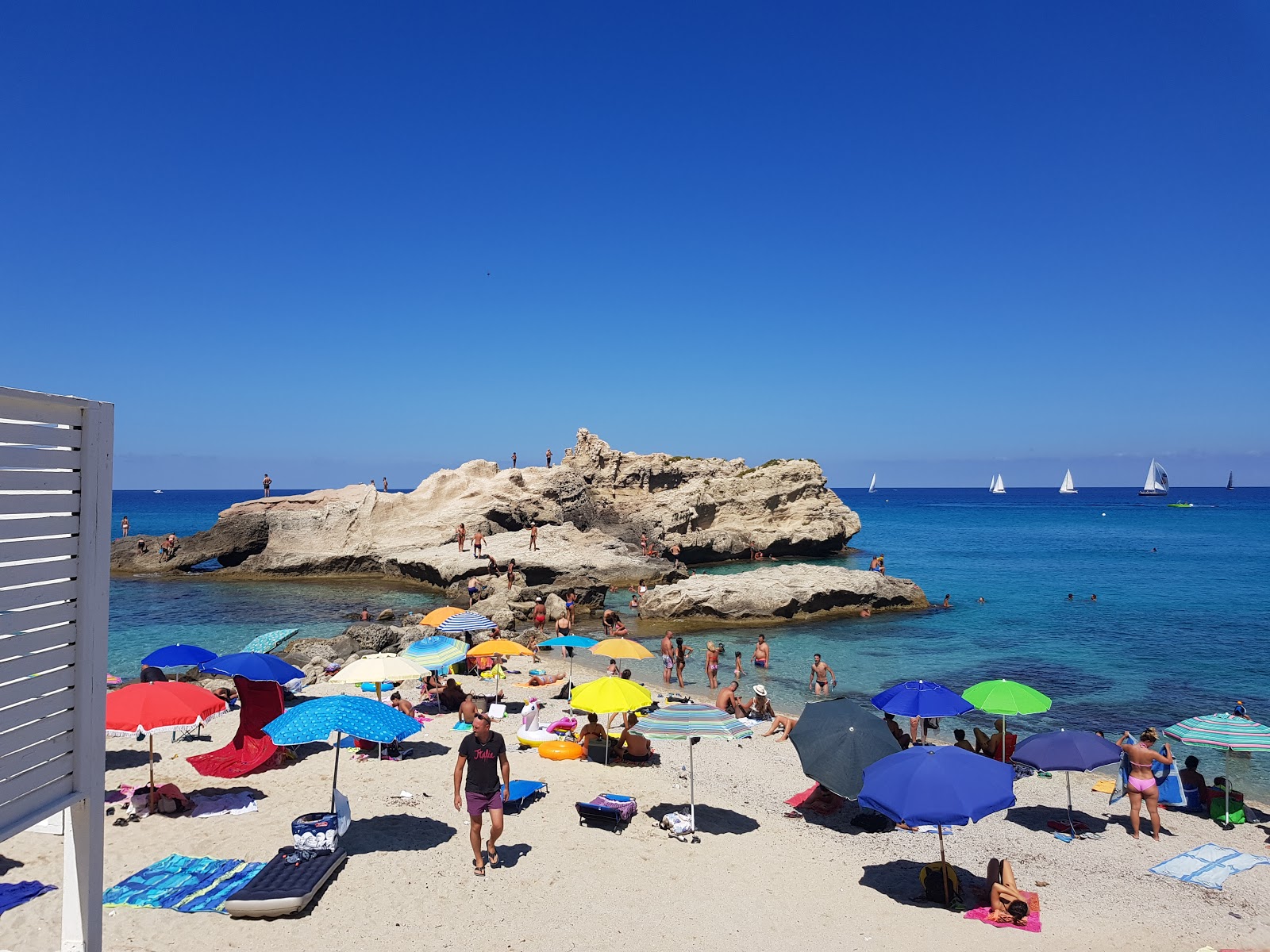 Valokuva Spiaggia di Riaciista. ja asutus