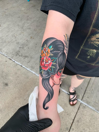 Tattoo Shop «Jolly Roger Tattoo», reviews and photos, 1375 Rock Quarry Rd #203, Stockbridge, GA 30281, USA