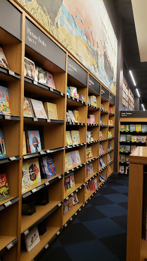 Book Store «Amazon Books», reviews and photos, 4601 26th Ave NE, Seattle, WA 98105, USA