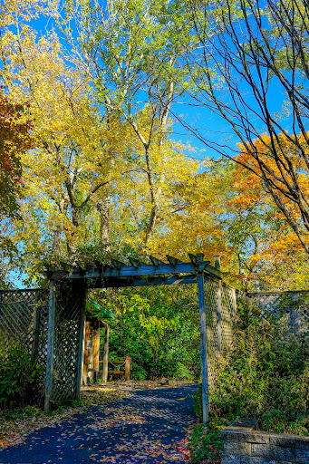 Rehabilitation Center «Willowbrook Wildlife Center», reviews and photos, 525 S Park Blvd, Glen Ellyn, IL 60137, USA