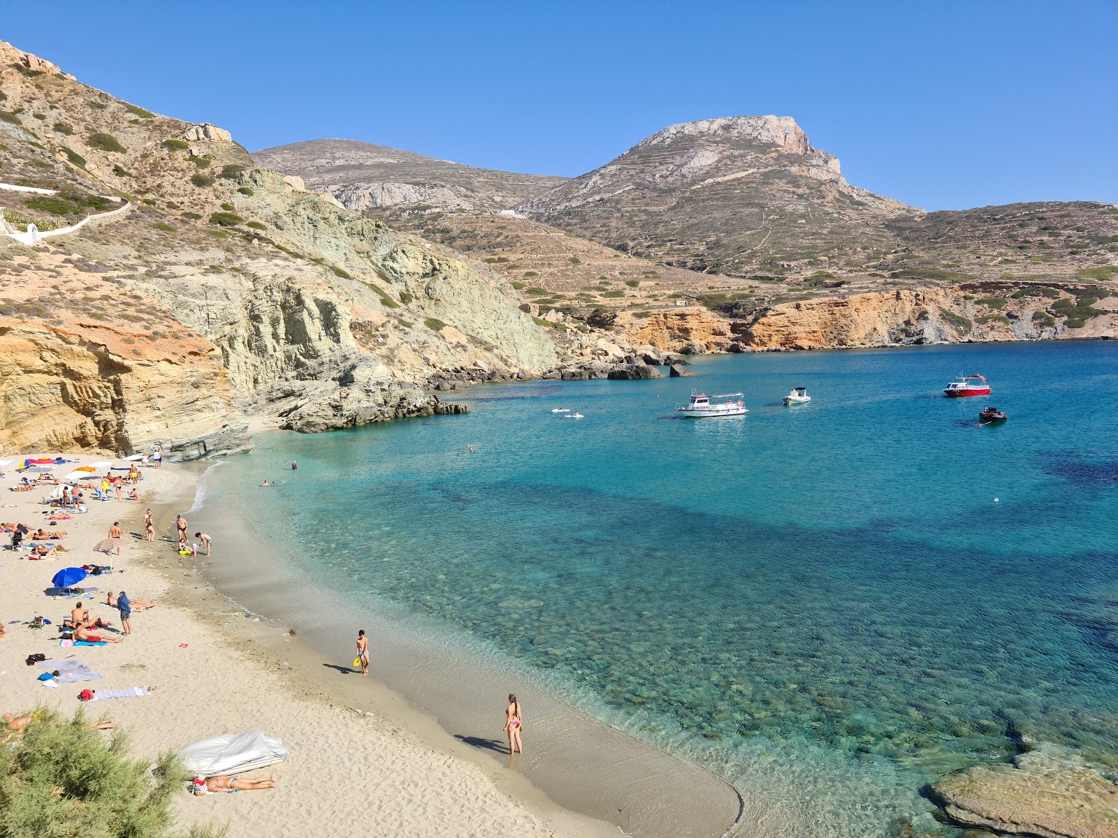 Foto di Spiaggia di Agali con una superficie del sabbia beige