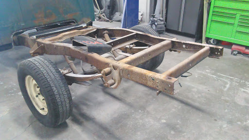 Auto Body Shop «Floyds Knobs Body Repair Inc», reviews and photos, 1808 Beechwood Ave, New Albany, IN 47150, USA