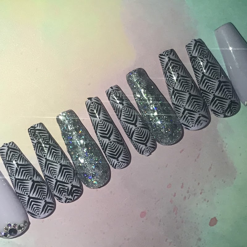 Bhaddie Bling Pressed Nails