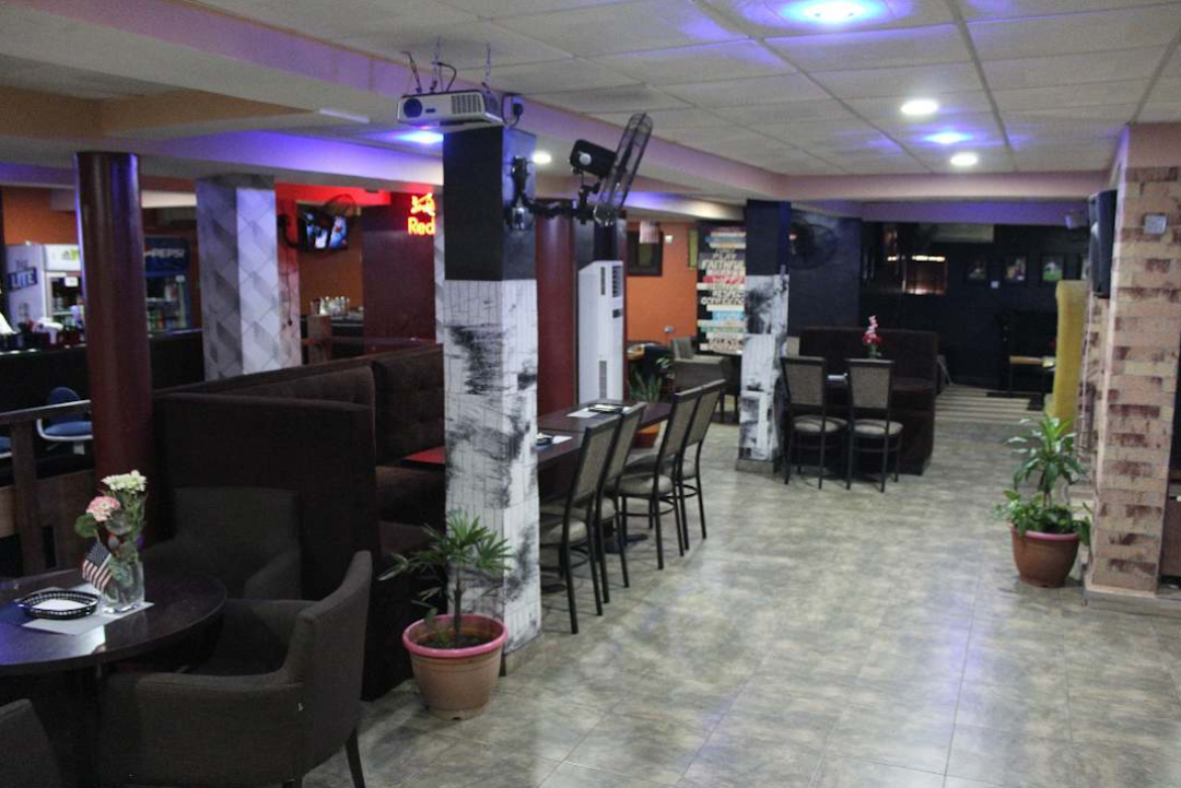 Smokey Bones Restaurant, Victoria Island, Lagos.