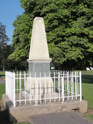 Monument aux morts d'Homblières (1870) à Homblières