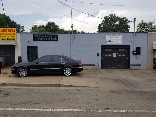 mushys detailing and car wash en Greenville