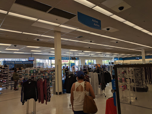 Clothing Store «Ross Dress for Less», reviews and photos, 13510 Whittier Blvd, Whittier, CA 90605, USA