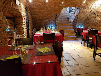 Atmosphère du Restaurant français Restaurant La Cadole à Givry - n°9
