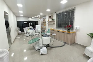 iDent Dental Clinic image