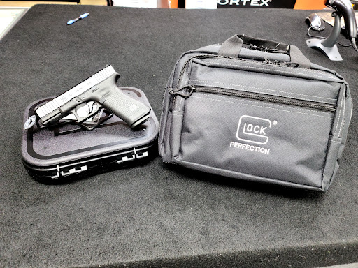 Sporting Goods Store «Buck Shot Sporting Goods», reviews and photos, 1606 IN-38, New Castle, IN 47362, USA