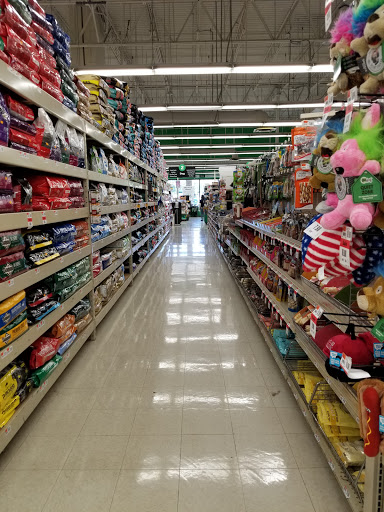 Pet Supply Store «Pet Supplies Plus», reviews and photos, 7315 Mentor Ave, Mentor, OH 44060, USA