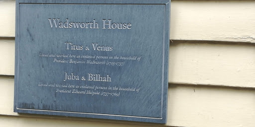 Monument «John Harvard Statue», reviews and photos, 1 Harvard Bus Tunnel, Cambridge, MA 02138, USA