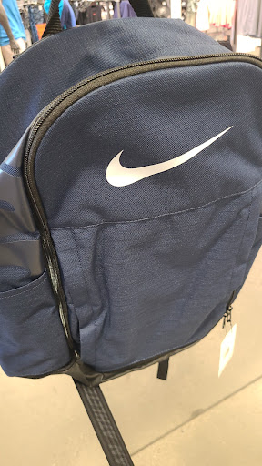 Clothing Store «Nike Factory Store», reviews and photos, 1553 Retherford St c080, Tulare, CA 93274, USA