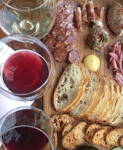 Wine Store «Division Wines», reviews and photos, 3564 SE Division St, Portland, OR 97202, USA