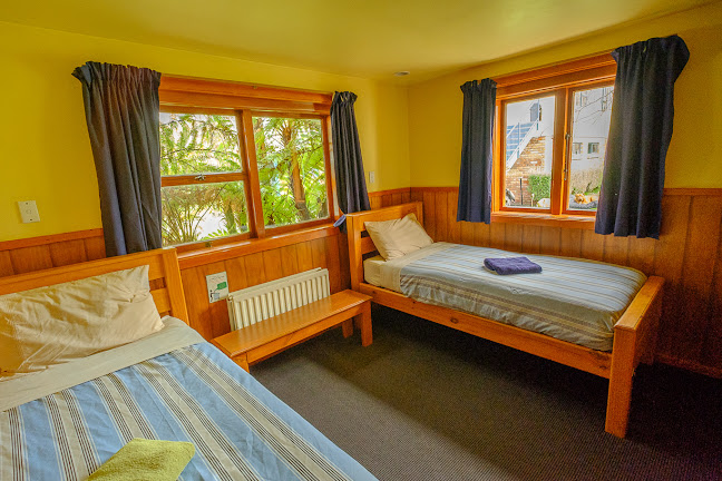 Reviews of The Old Countryhouse Backpackers in Christchurch - Hotel