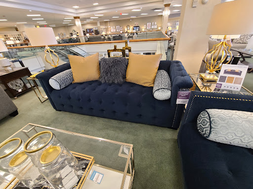 Furniture Store «Raymour & Flanigan Furniture and Mattress Store», reviews and photos, 917 Hartford Turnpike, Waterford, CT 06385, USA