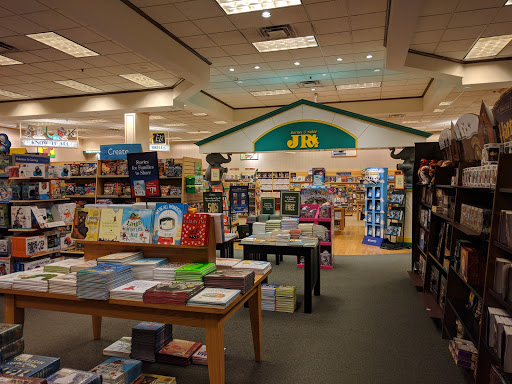 Book Store «Barnes & Noble», reviews and photos, 801 W 15th St E, Plano, TX 75075, USA