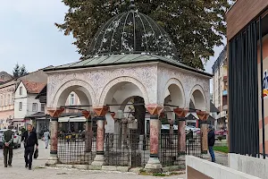 Turbeta u Travniku image