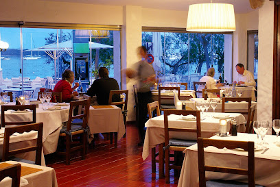 Restaurante Corb Marí - Passeig d,Anglada Camarasa, 91, 07470 Port de Pollença, Illes Balears, Spain