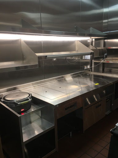 Mexican Restaurant «Chipotle Mexican Grill», reviews and photos, 1390 S Cooper St #100, Arlington, TX 76013, USA